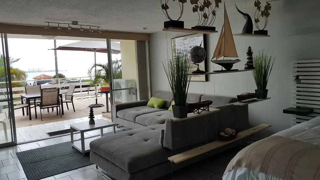 Cozy Apartment, Ocean Front Fajardo